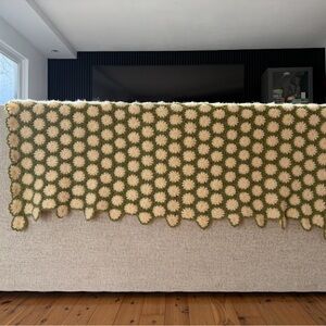 Vintage handmade crochet floral daisy yellow green throw blanket boho chic